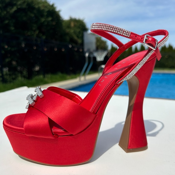 NWT Gianni Bini 10 Dempsey Red Satin Bow Platform Sandals - Picture 4 of 15